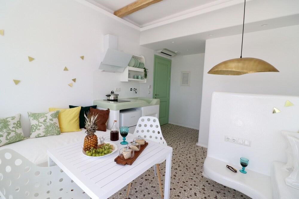 Naxos City Depis Luxury Suites מראה חיצוני תמונה