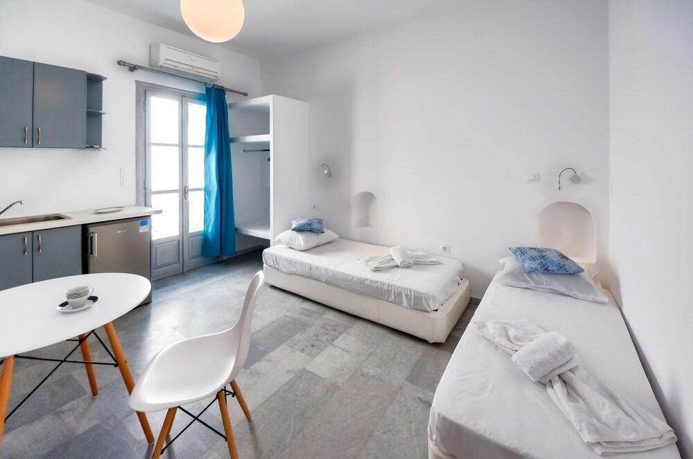 Naxos City Depis Luxury Suites מראה חיצוני תמונה