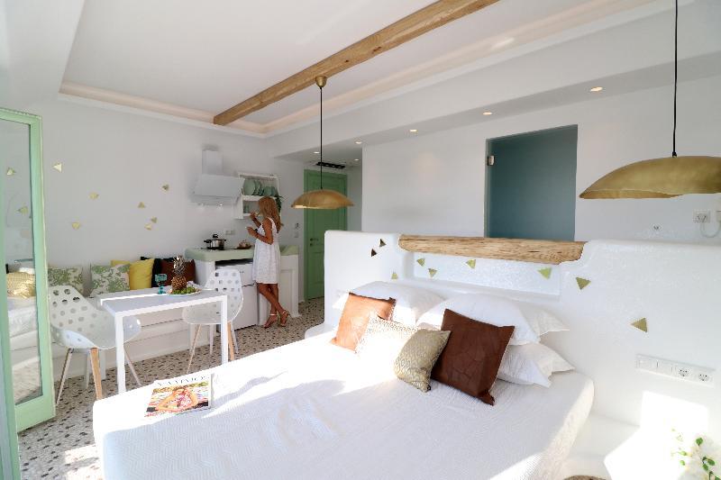 Naxos City Depis Luxury Suites מראה חיצוני תמונה